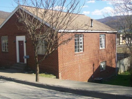 70 Dain St, Richwood WV  26261-1041 exterior