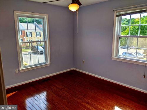 8069 Powderbrook Ln, Springfield VA  22153-2927 exterior