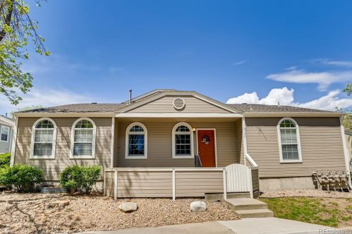 5725 Asbury Pl, Denver, CO 80227-2547
