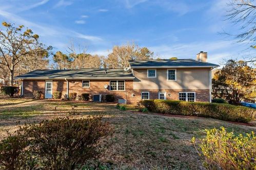131 Crk Cir, Stockbridge GA  30281-3320 exterior