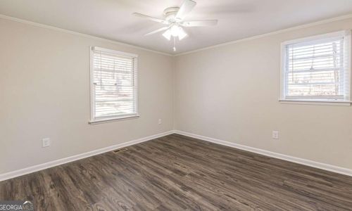 5820 Miles Rd, Atlanta GA  30349-1276 exterior