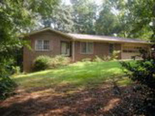 220 Spalding Cir, Athens, GA 30605-3714