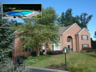 11 Greenfield Hl, Sparta, NJ 07871-3568