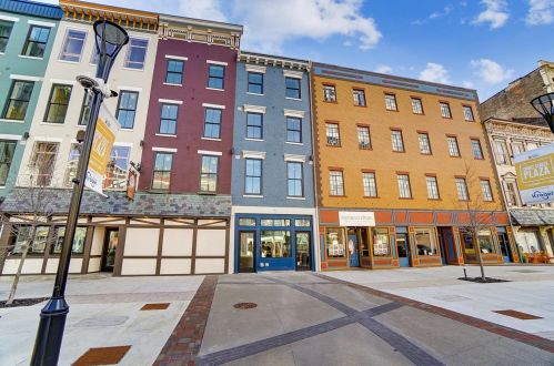 33 Court St, Cincinnati OH  45202-1104 exterior