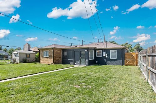 2918 Newport St, Denver CO  80207-2909 exterior