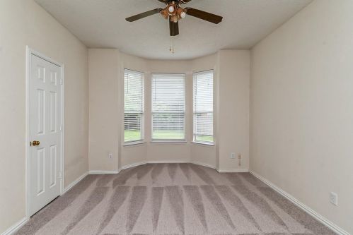 8113 Hulen Park Cir, Fort Worth TX  76123-1353 exterior