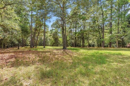 2229 Teas Nursery Rd, Conroe TX  77304-4616 exterior