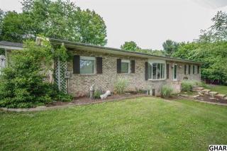 900 Kilroy Cir, Harrisburg, PA 17111-3236