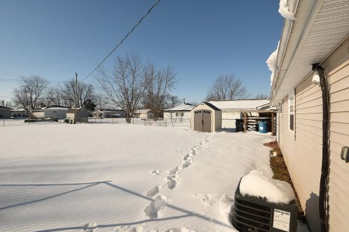 803 Windsor Ave, Crete IL  60417-3940 exterior