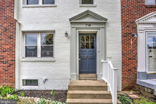 714 Madison St, Lancaster, PA 17602-2422