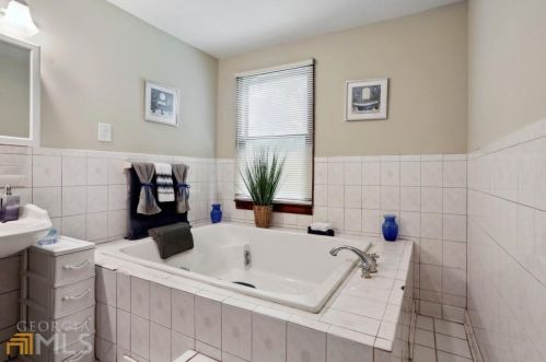 336 Bromack Dr, Atlanta GA  30315-8408 exterior