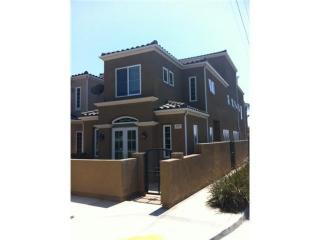 725 Freeman St, Oceanside, CA 92054-2115