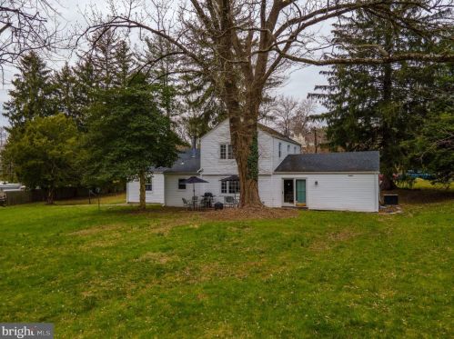 15 Delaware Ave, Trenton NJ  08628-2002 exterior