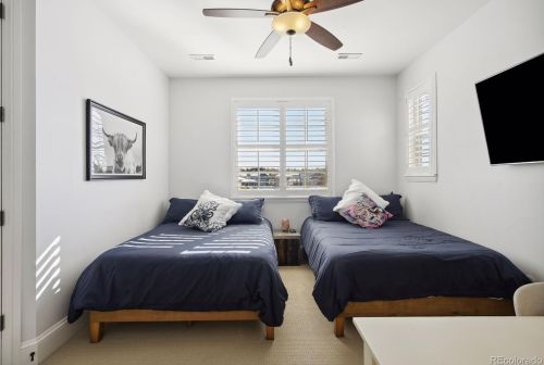 5925 Olive Cir, Englewood CO  80111 exterior