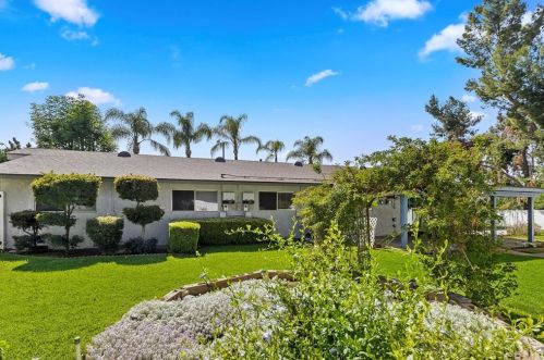 4280 Watkins Dr, Riverside CA  92507-4874 exterior