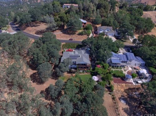 19447 Park Ridge Dr, Middletown, CA 95467-8595