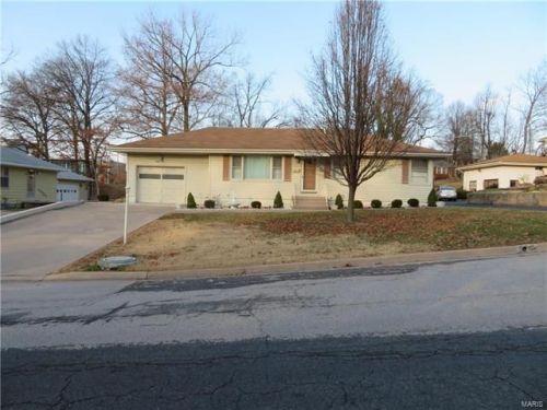 32 Mather St, Alton, IL 62002-5165