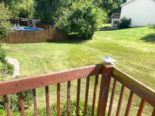 435 Deerpath Ct, Hobart IN 46342-5743 exterior