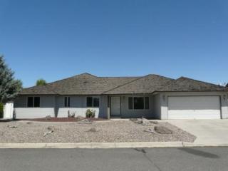 5305 Pear Butte Dr, Yakima, WA 98901-1678