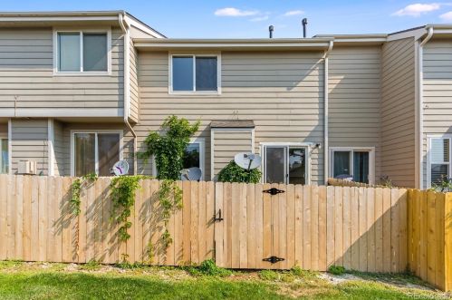 1296 Zeno Cir, Aurora CO  80017-5741 exterior