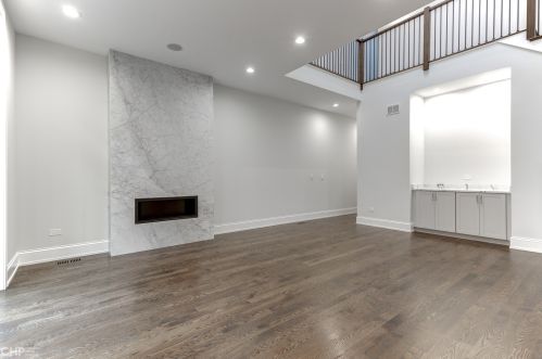 225 Menomonee St, Chicago, IL 60614-5309