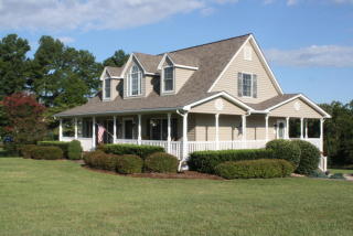 1747 Three Otters Rd, Bedford, VA 24523-3637