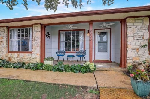 6535 Fair Valley Trl, Austin TX  78749-1250 exterior