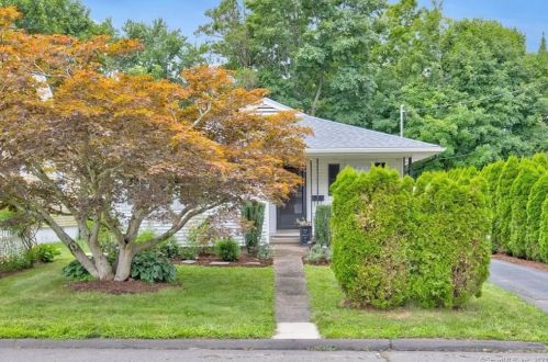 47 Mckenzie St, Middletown, CT 06457-4620