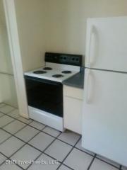 5163 Caroline Ave, Indianapolis IN  46205-1410 exterior