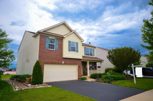 184 Holmes Pl, Boulder Hill, IL 60538-1082