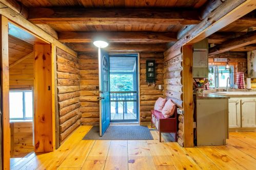 189 Bart Clough Rd, Weare, NH 03281-5122