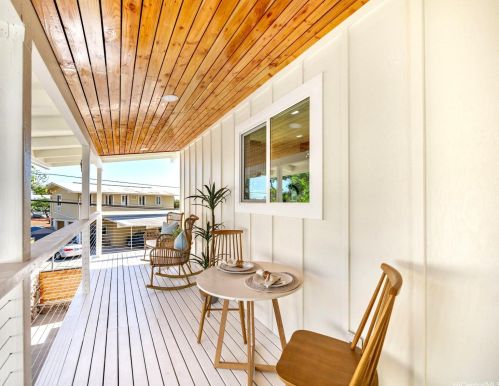 1232 Kalaniiki St, Honolulu HI  96821-1213 exterior