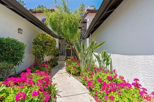 5473 Spanish Oak Ln, Calabasas, CA 91377-3740