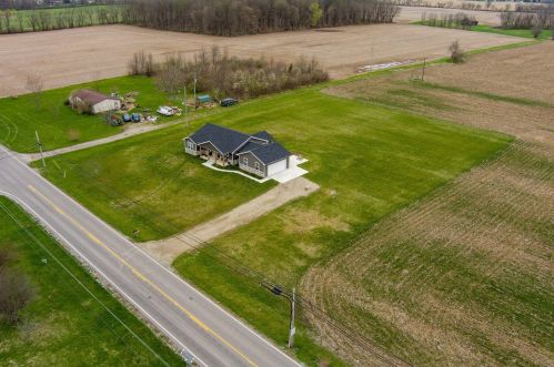 2536 Moorefield Rd, Springfield OH  45502-8209 exterior