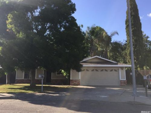2861 Ball Ct, Turlock, CA 95382-1093