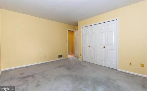 14 Hanover Ct, Princeton NJ  08540-7066 exterior