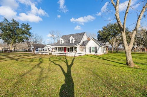 6850 Shady Ln, Richmond, TX 77406-8774