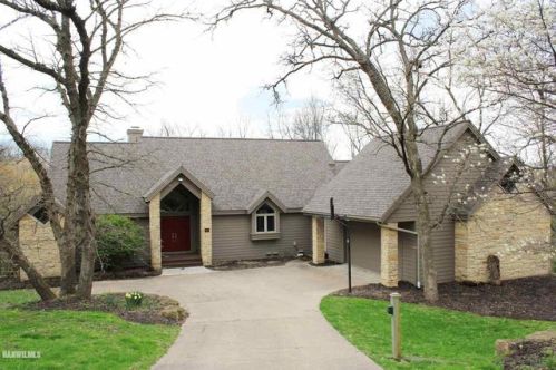 9 Wedgewood Dr, Galena, IL 61036-8677