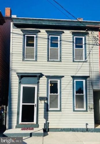 426 East St, Carlisle, PA 17013-2009