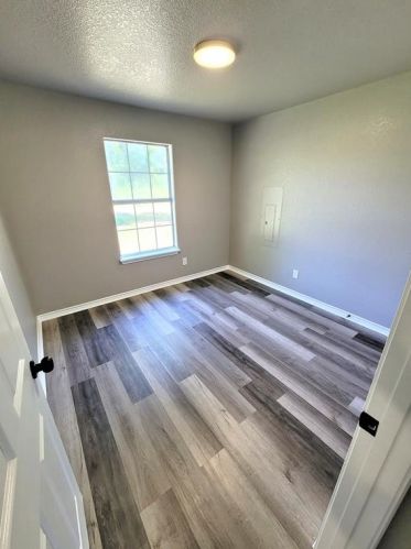 200 Locust, Angleton TX 77515-4339 exterior