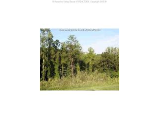 5003 Northwest Way, Hurricane, WV 25526-7418