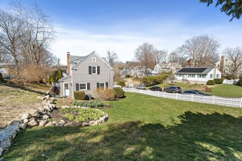 9 Winthrop Ave, Norwalk, CT 06851-5813