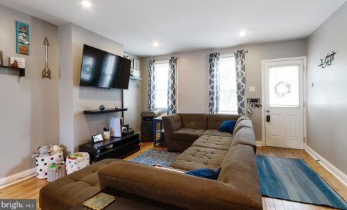 2424 Gaul St, Philadelphia, PA 19125-3004