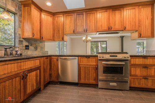 2817 Darr Ct, Swansboro Country, CA 95667-9057
