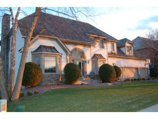 7801 96th St, Minneapolis, MN 55438-2912