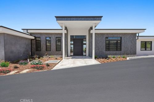 7663 Corto Rd, Anaheim CA  92808-1348 exterior