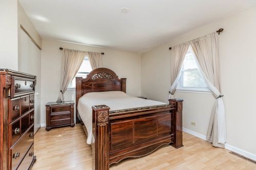 7803 Nordica Ave, Niles IL  60714-3313 exterior