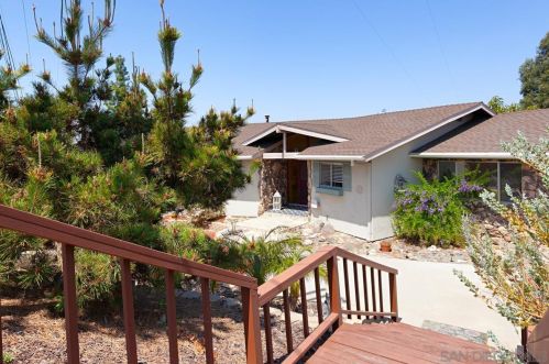 1691 Via Elisa Dr, El Cajon, CA 92021-3559