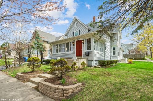 618 5th Ave, Saint Charles, IL 60174-2930