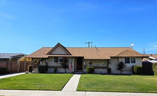 1425 Vinevale St, Anaheim, CA 92804-5220